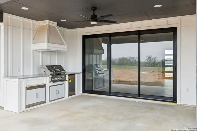 $650,000 | 187 Hidden Ranch Court, Floresville, TX 78114