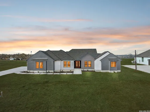 $650,000 | 187 Hidden Ranch Court, Floresville, TX 78114