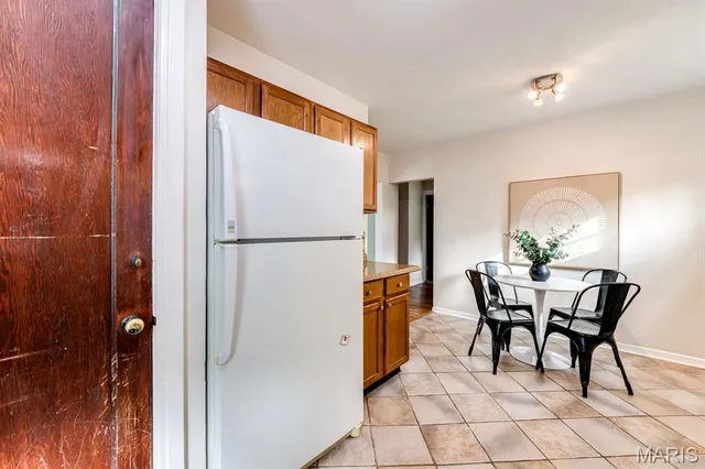 $204,900 | 7720 Weston Place, St. Louis, MO 63117