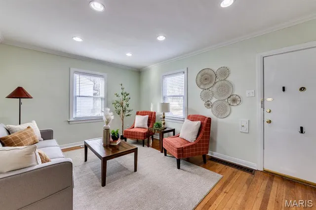 $204,900 | 7720 Weston Place, St. Louis, MO 63117