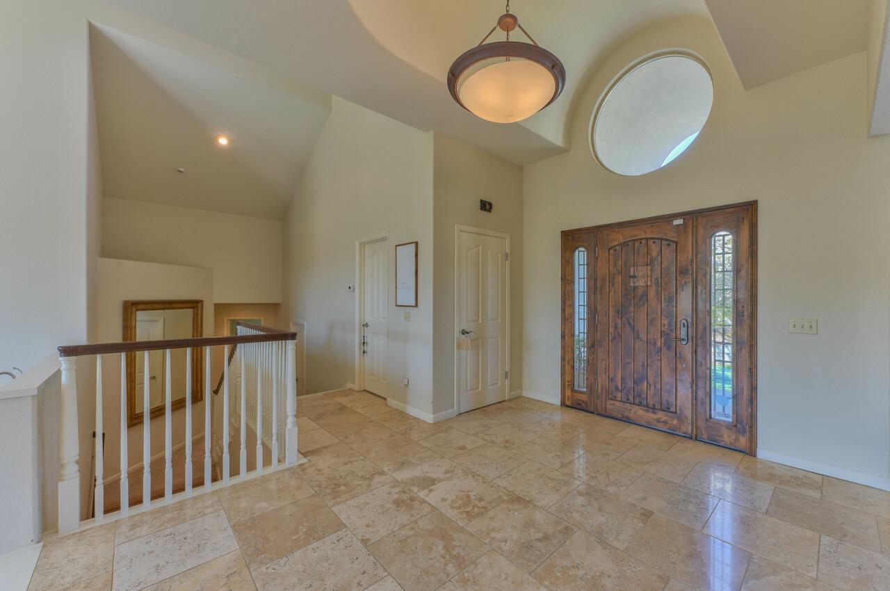 18447 Meadow Ridge Road Salinas, CA 93907 - Photo 12 of 55 Gallery Image 12