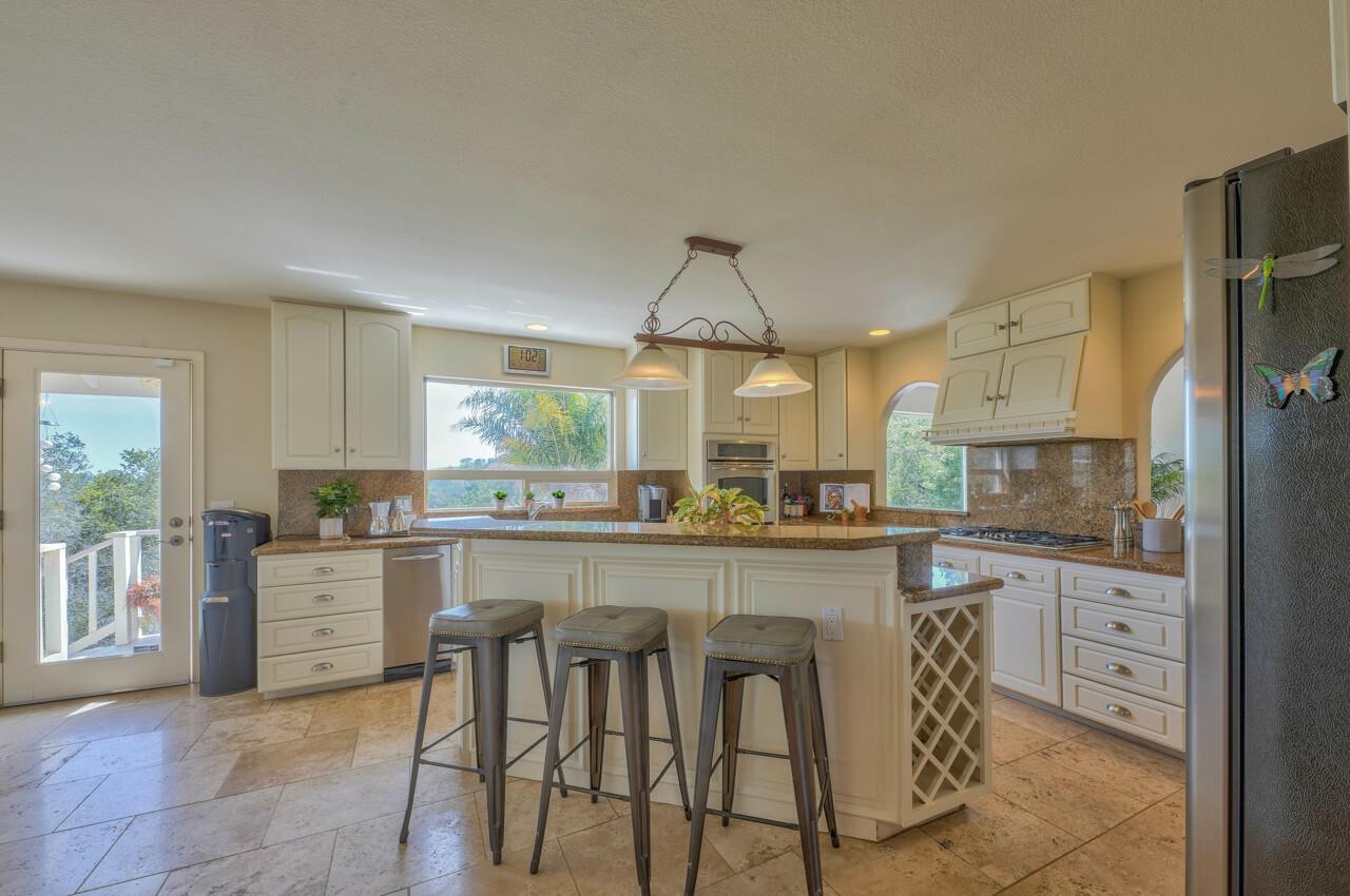 18447 Meadow Ridge Road Salinas, CA 93907 - Photo 19 of 55 Gallery Image 19