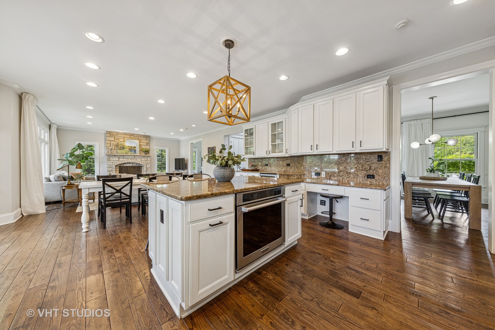 8250 Steepleside Drive Burr Ridge, IL 60527 - Photo 5 of 35 Gallery Image 5