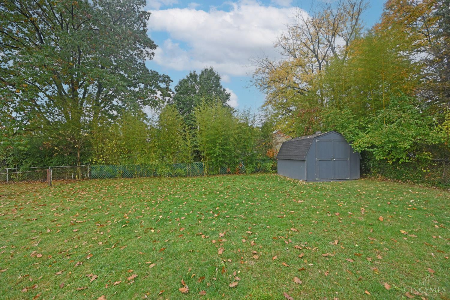 10089 Pippin Road Cincinnati, OH 45231 - Photo 28 of 31