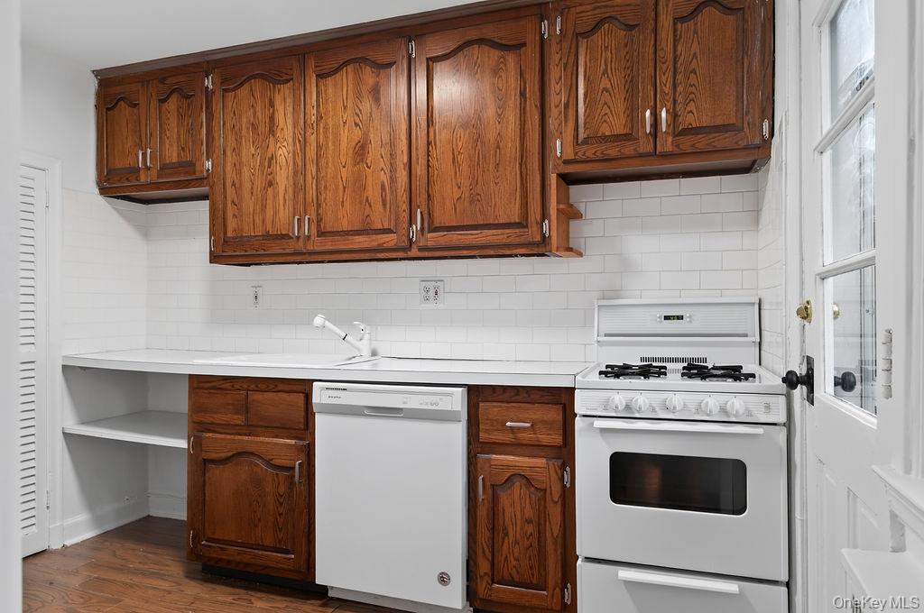 30 Pondview Road, Unit K Rye, NY 10580 - Photo 6 of 22 Maybe you can add a washer/dryer to the kitchen? Pantry not shown, to left.