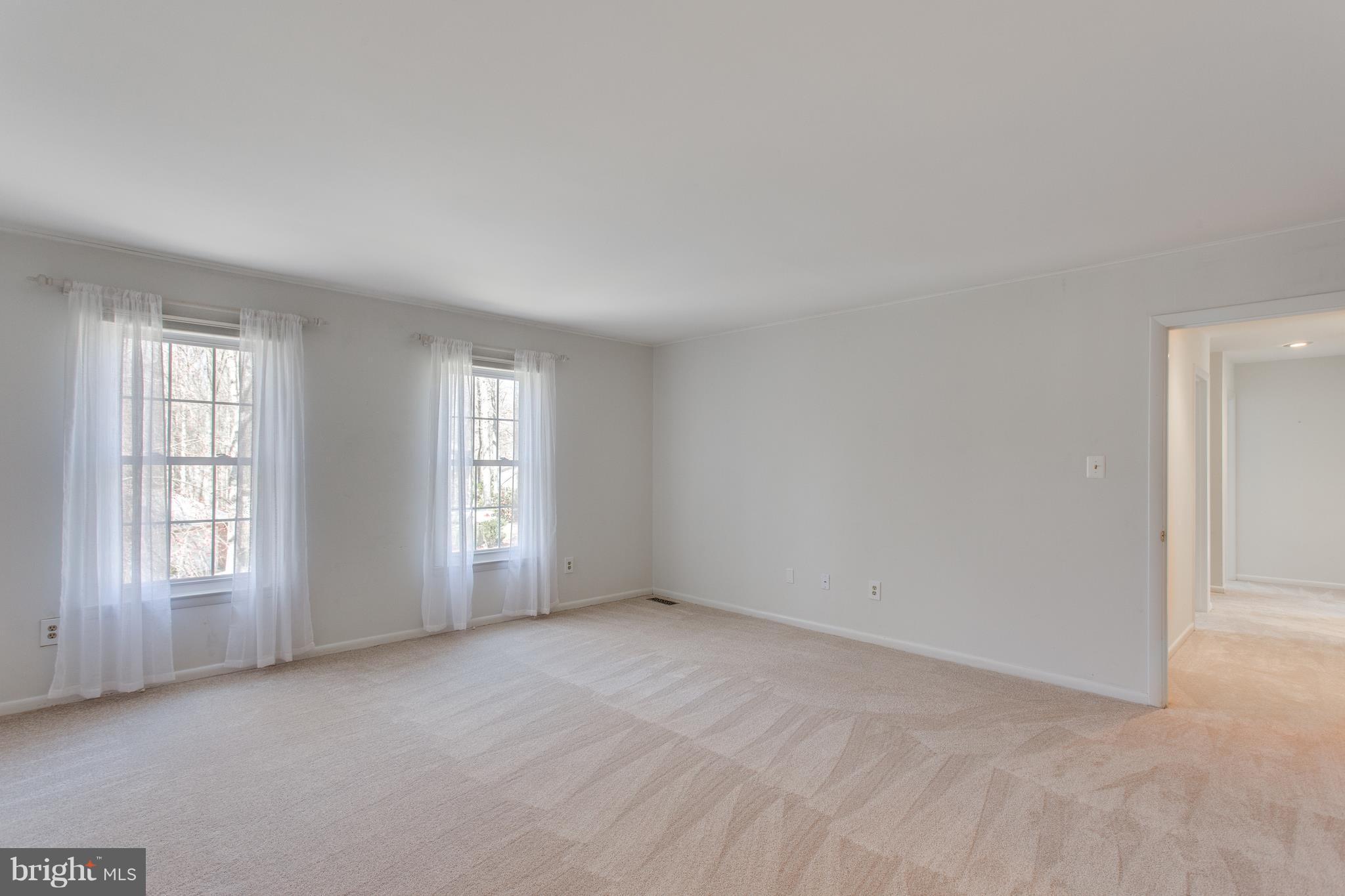 9860 Natick Road Burke, VA 22015 - Photo 15 of 30 More of those wonderful windows