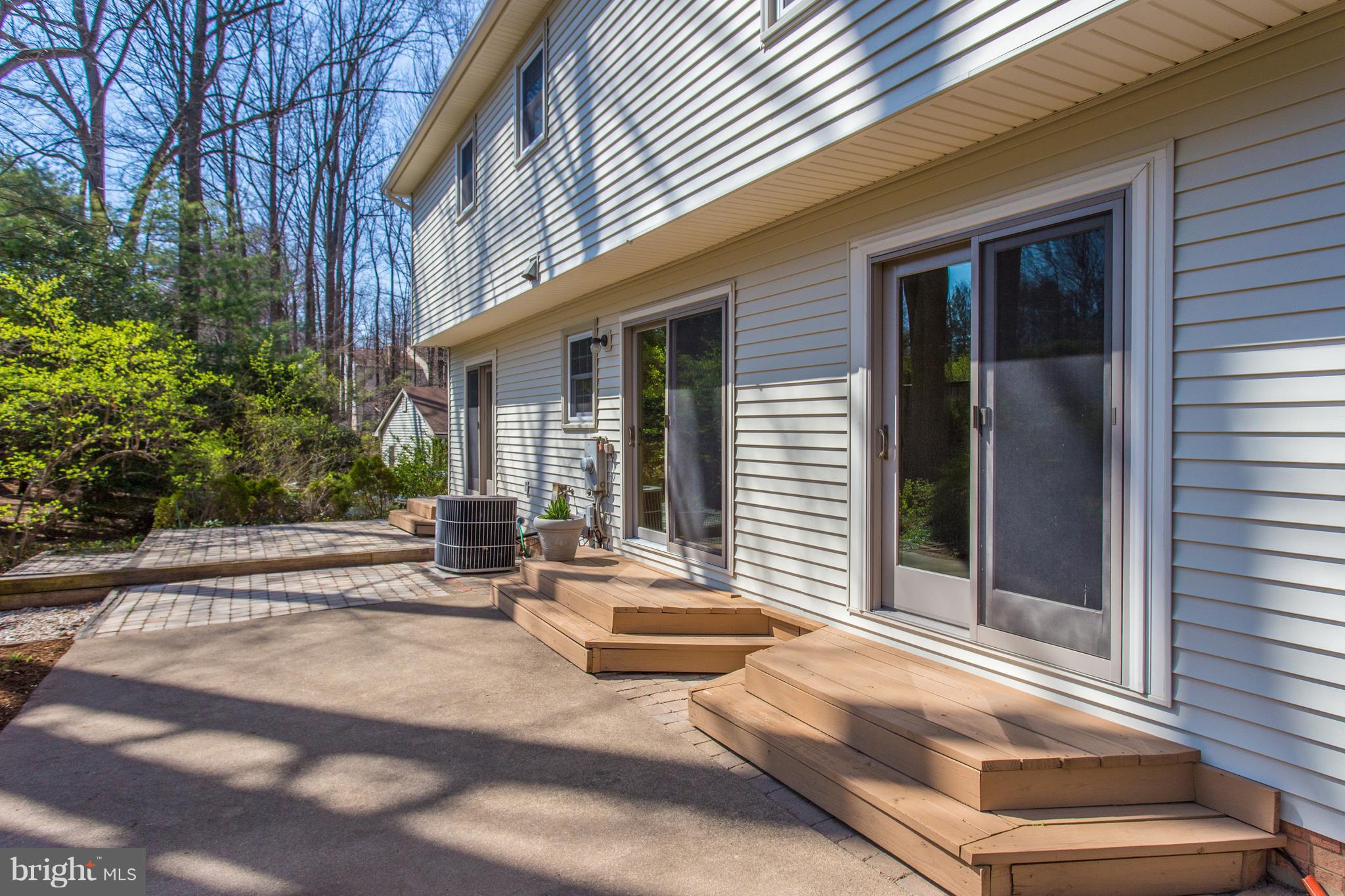 9860 Natick Road Burke, VA 22015 - Photo 24 of 30 Patio area~in the backyard
