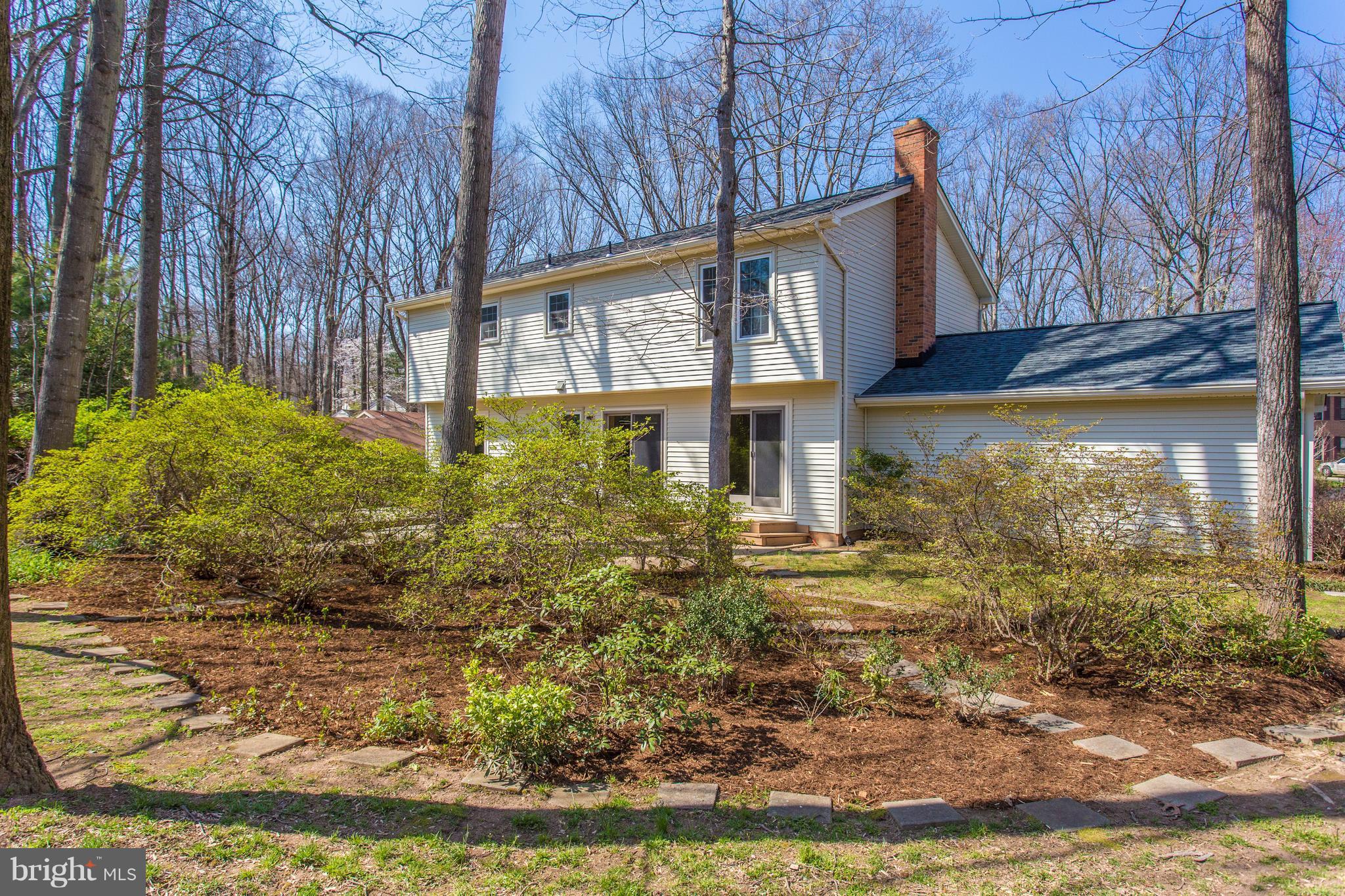 9860 Natick Road Burke, VA 22015 - Photo 26 of 30 Nicely landscaped lot