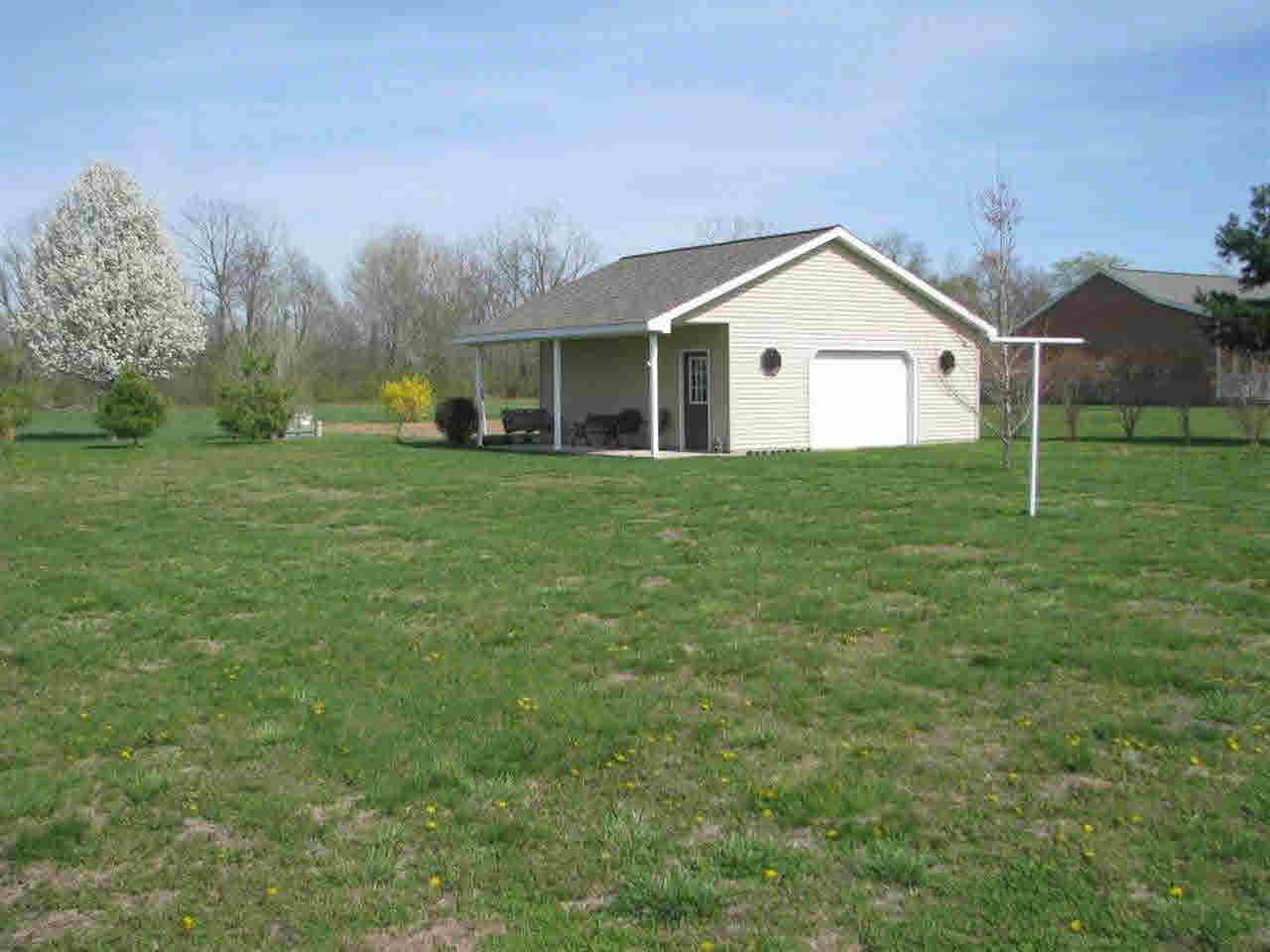 2236 South Henderson Road Vincennes, IN 47591 - Photo 8 of 9 Gallery Image 8