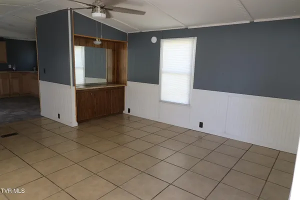 $975 | 2009 Greenway Street, Unit LOT 5, Kingsport, TN 37660