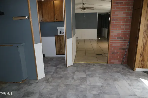 $975 | 2009 Greenway Street, Unit LOT 5, Kingsport, TN 37660