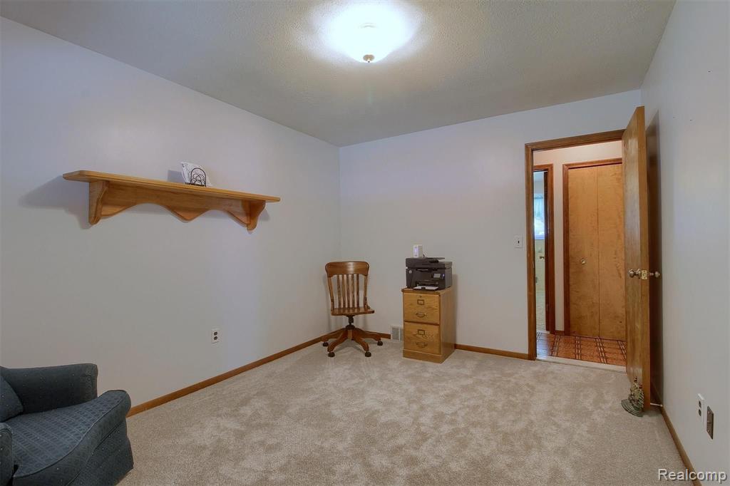 48969 Callens Road Chesterfield, MI 48047 - Photo 14 of 34