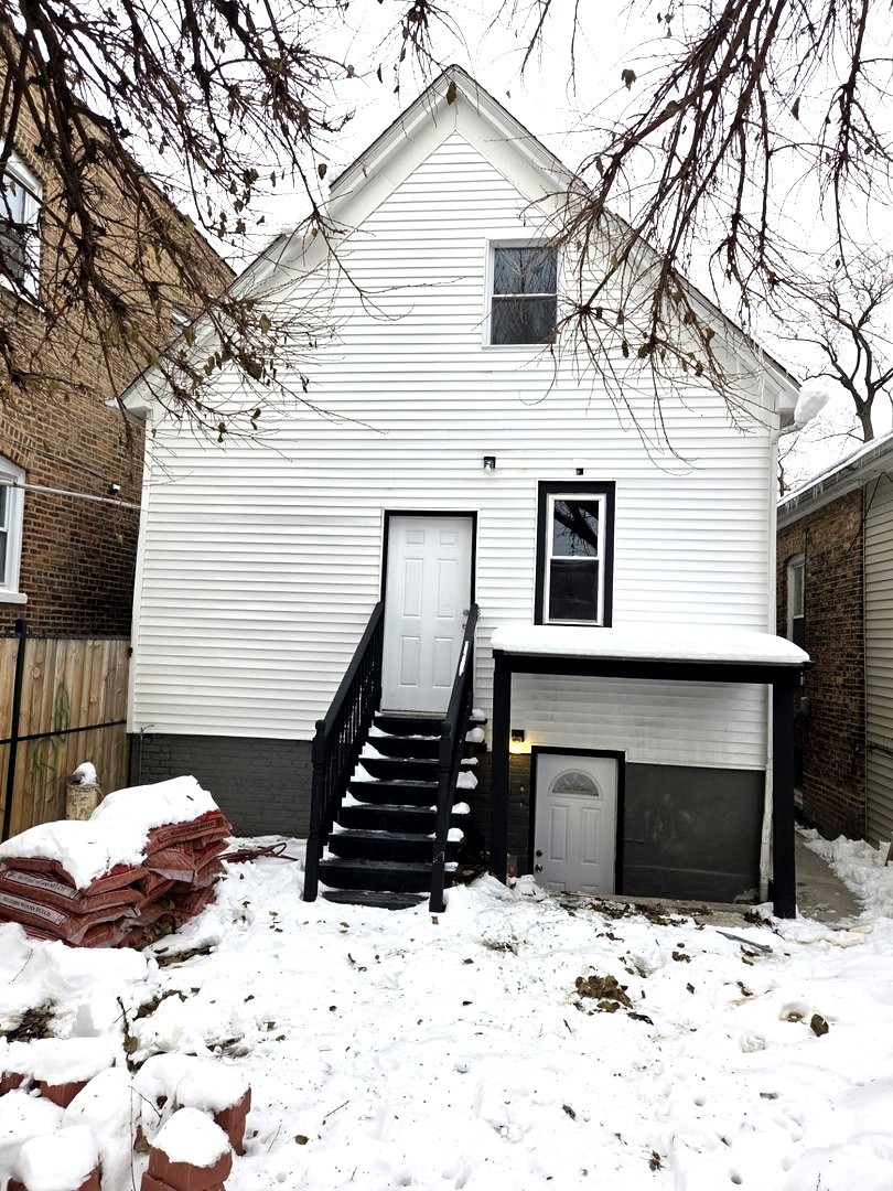 6324 South Francisco Avenue Chicago, IL 60629 - Photo 2 of 25 a front view of house with wooden fence