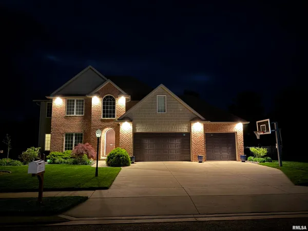 $399,900 | 626 Marcus Court, Chillicothe, IL 61523