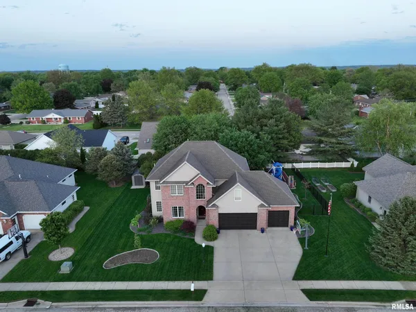 $399,900 | 626 Marcus Court, Chillicothe, IL 61523
