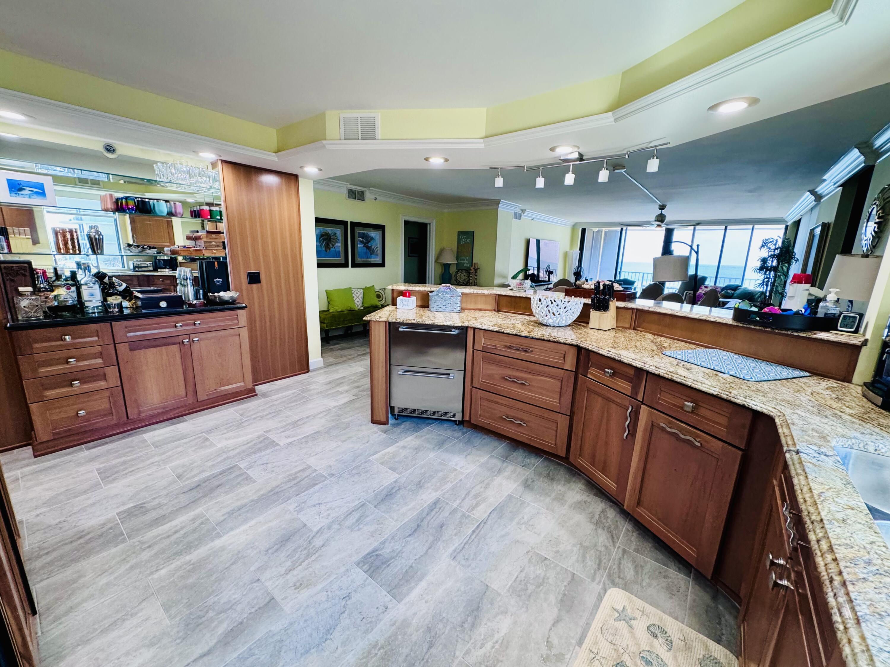 200 South Beach Road, Unit 403 Tequesta, FL 33469 - Photo 11 of 46 IMG_1480