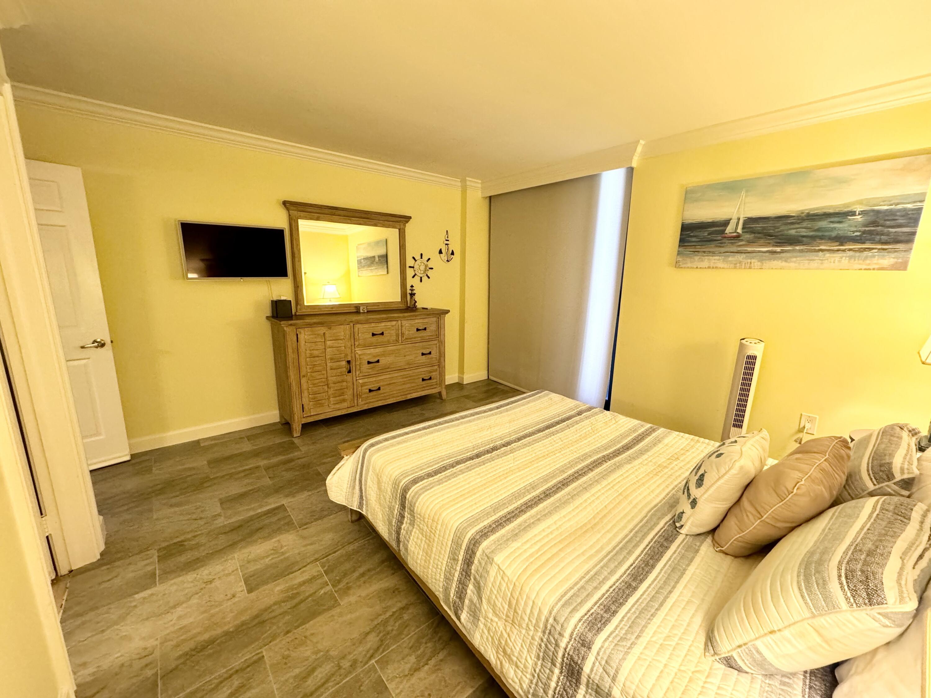 200 South Beach Road, Unit 403 Tequesta, FL 33469 - Photo 17 of 46 IMG_1486