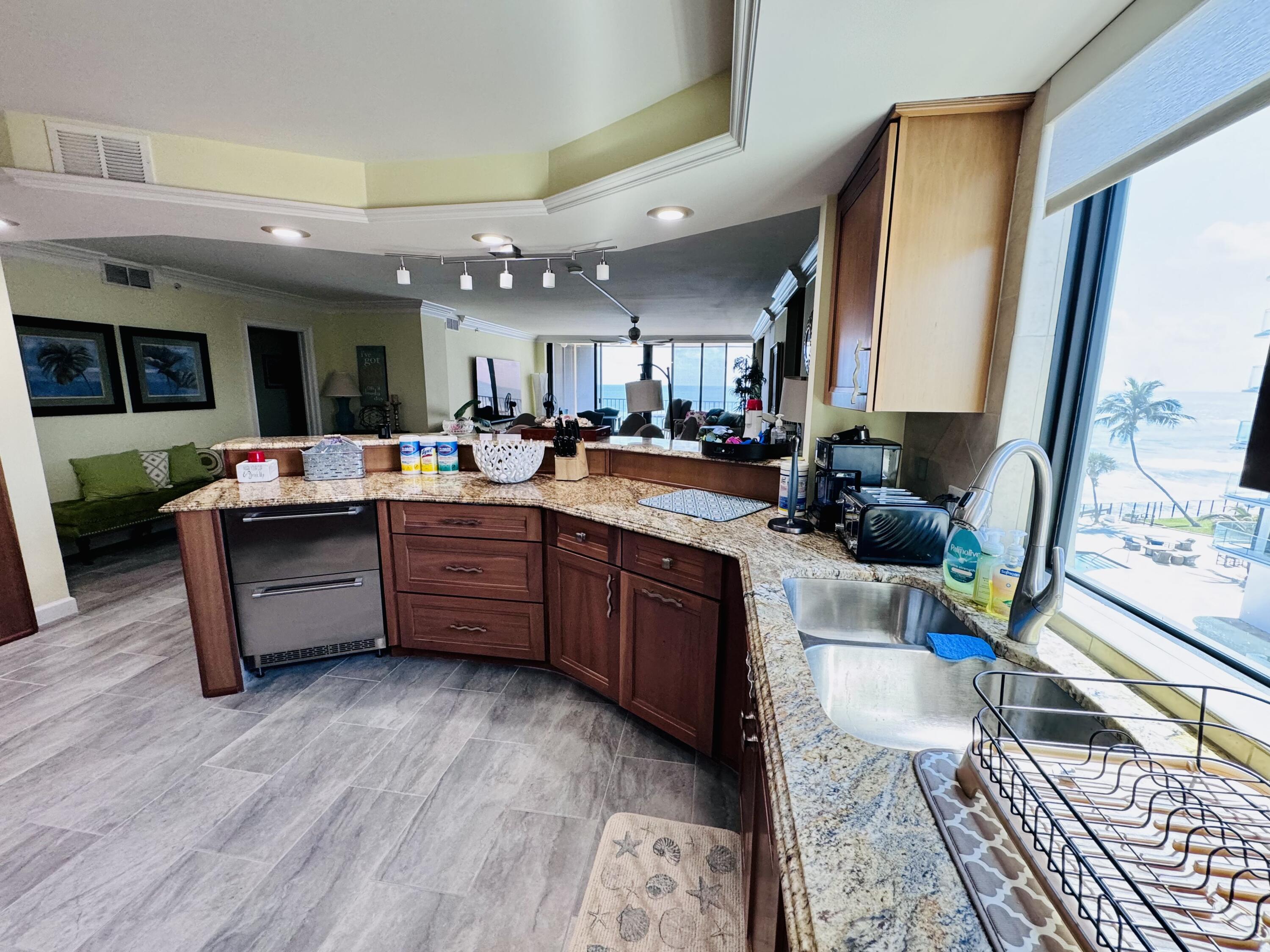 200 South Beach Road, Unit 403 Tequesta, FL 33469 - Photo 33 of 46 IMG_1476