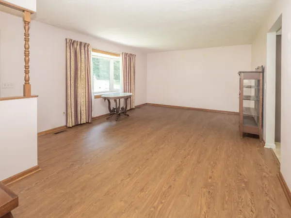 $499,000 | 48316 County Road 384, Grand Junction, MI 49056