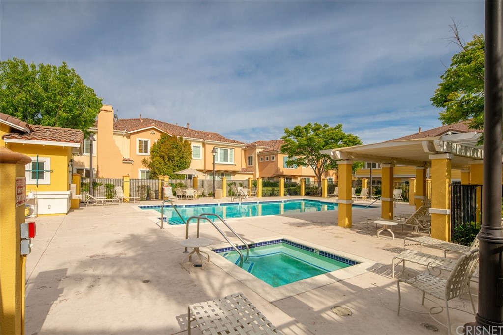 2903 Esperanza Way, Unit B Simi Valley, CA 93063 - Photo 23 of 25