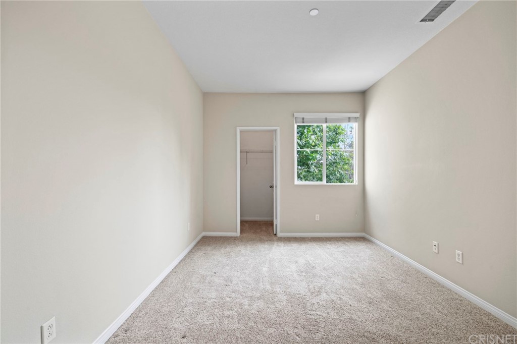 2903 Esperanza Way, Unit B Simi Valley, CA 93063 - Photo 10 of 25