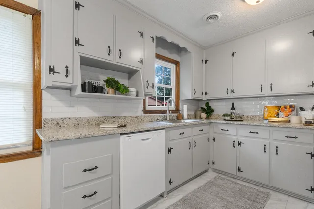 $312,500 | 1918 Aichele Drive, North Charleston, SC 29406