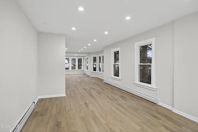 $399,800 | 901 Bedford Road, Schenectady, NY 12308