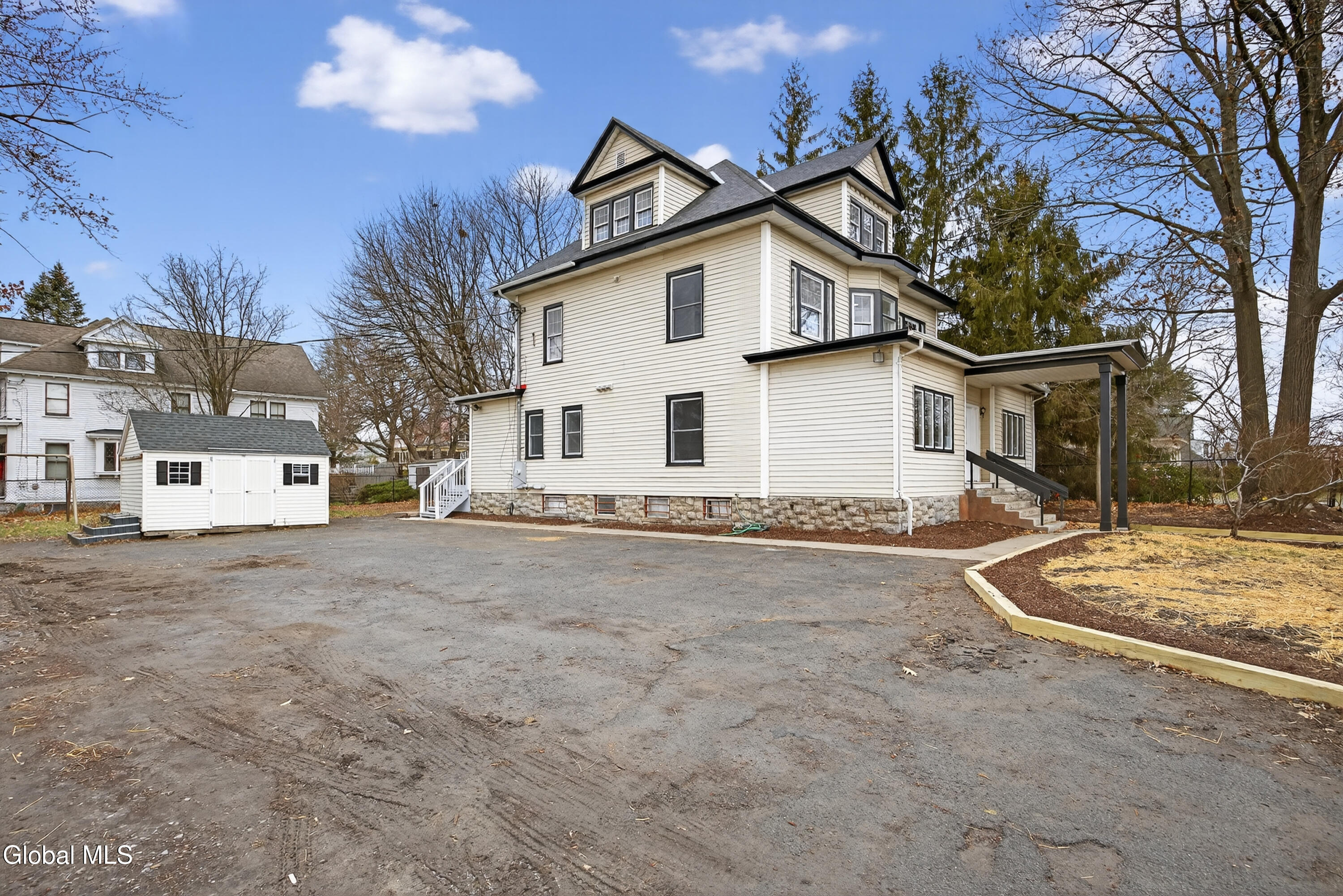 901 Bedford Road Schenectady, NY 12308 - Photo 3 of 52 1 (3)