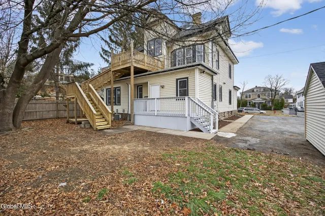 $399,800 | 901 Bedford Road, Schenectady, NY 12308