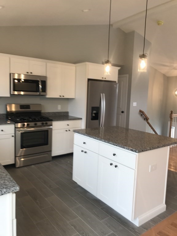 25 Pulaski Street Fall River, MA 02721 - Photo 4 of 17
