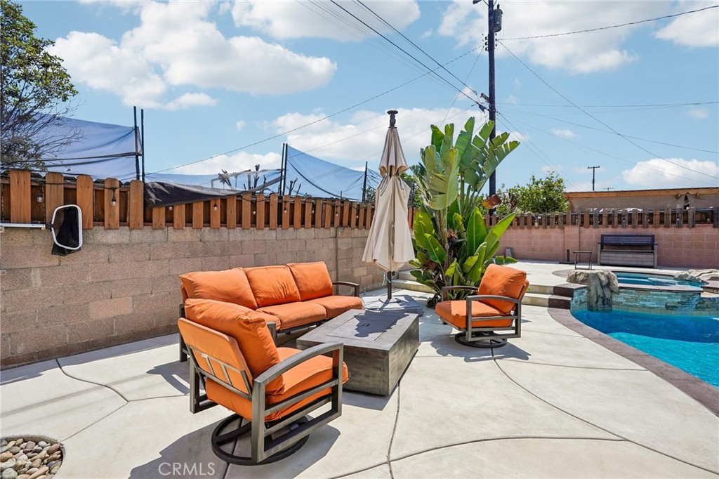 6412 Shawnee Road Westminster, CA 92683 - Photo 28 of 36 a view of a terrace with furniture