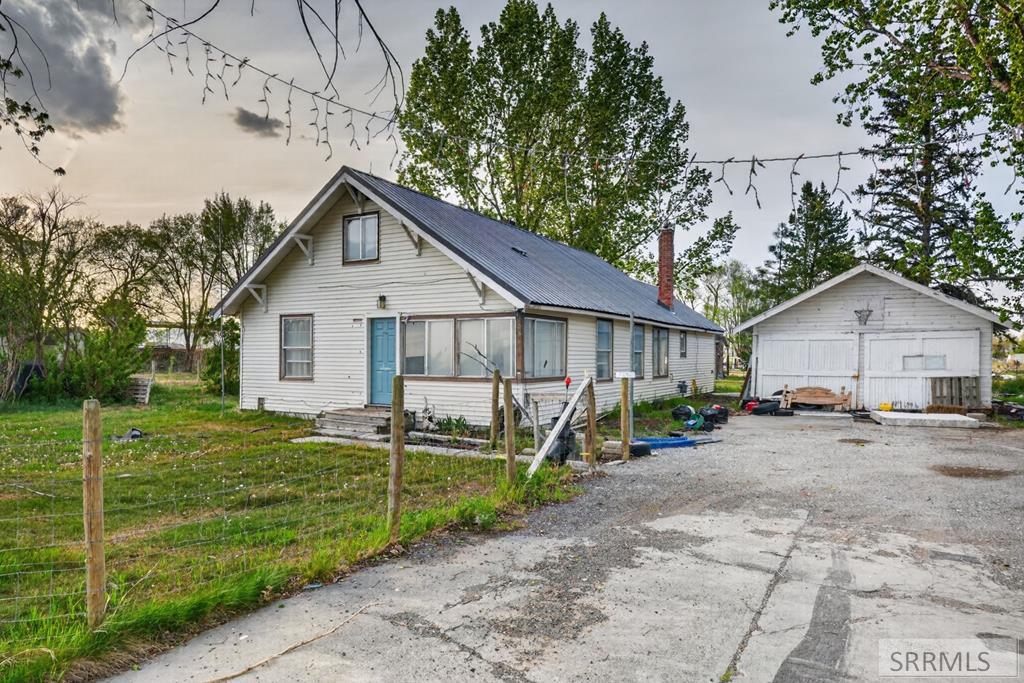 234 West Parker Main Street Parker, ID 83445 - Photo 1 of 24