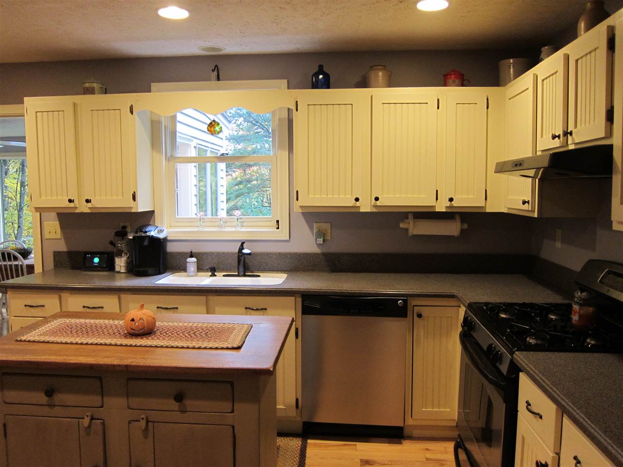 157 Christie Road New Boston, NH 03070 - Photo 22 of 40