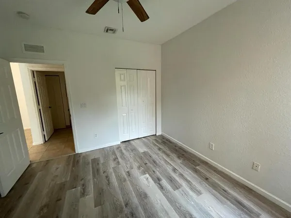 $2,099 | 3549 Forest Hill Boulevard, Unit 19, Palm Springs, FL 33406