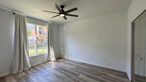 $2,099 | 3549 Forest Hill Boulevard, Unit 19, Palm Springs, FL 33406