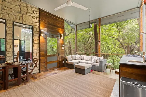 $869,900 | 613 Armadillo Court, Cedar Hill, TX 75104