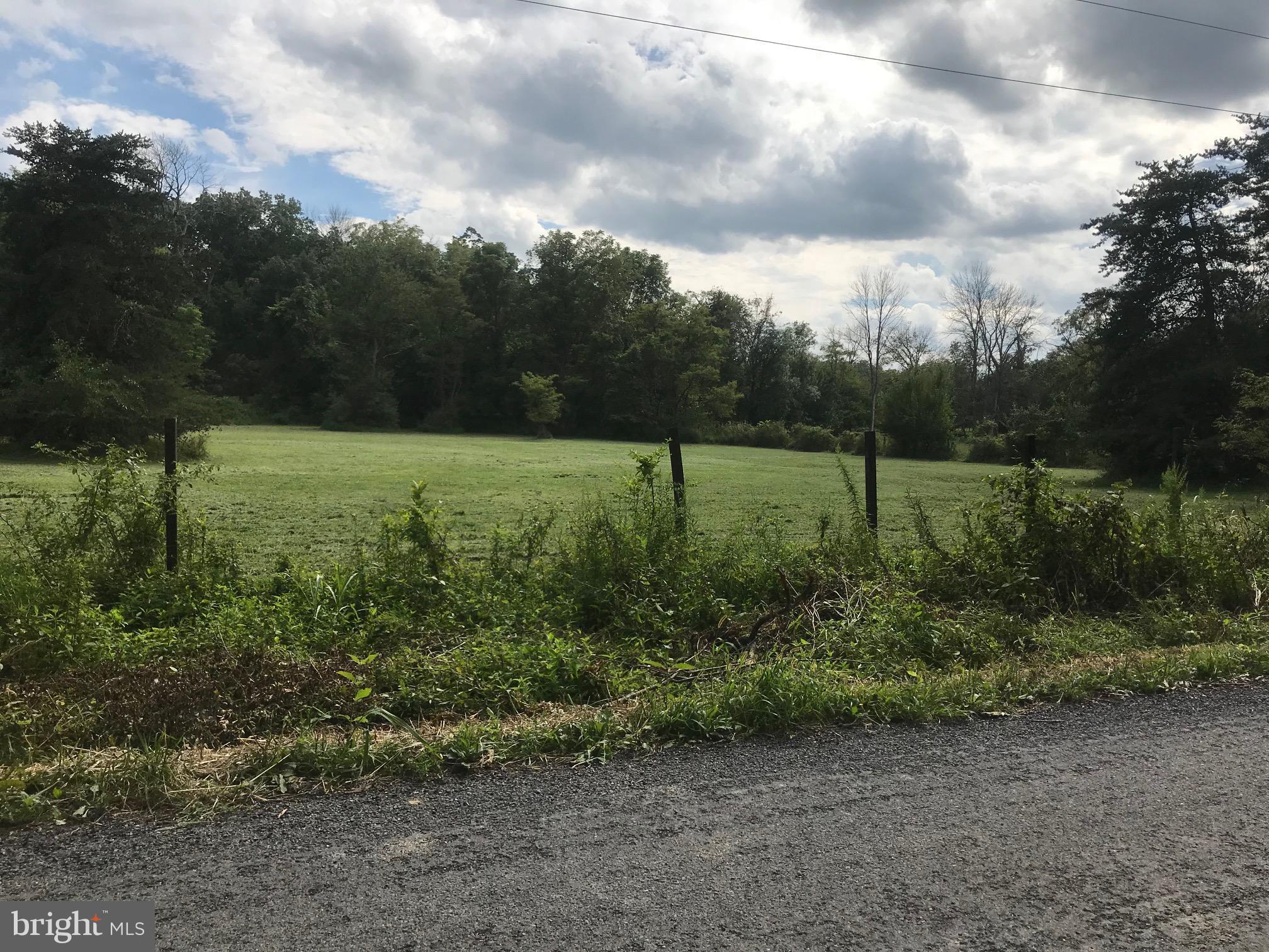 9 Moose Road Berryville, VA 22611 - Photo 6 of 8 a view of outdoor space with green space