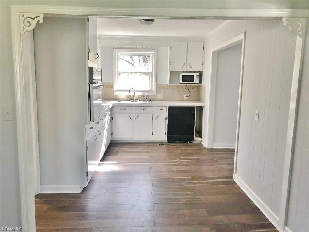 3704 Hobson Road East Bend, NC 27018 - Photo 3 of 14 Gallery Image 3