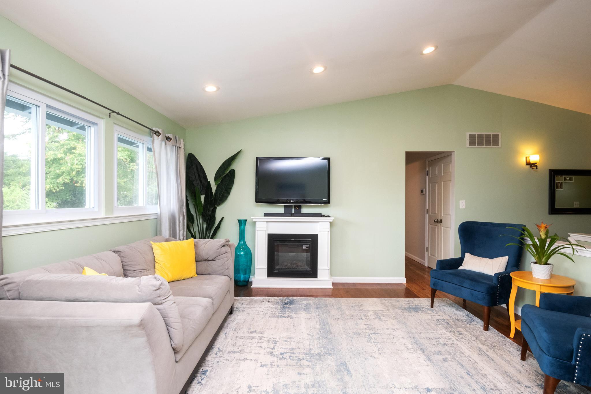 8229 Scotts Level Road Baltimore, MD 21208 - Photo 10 of 65