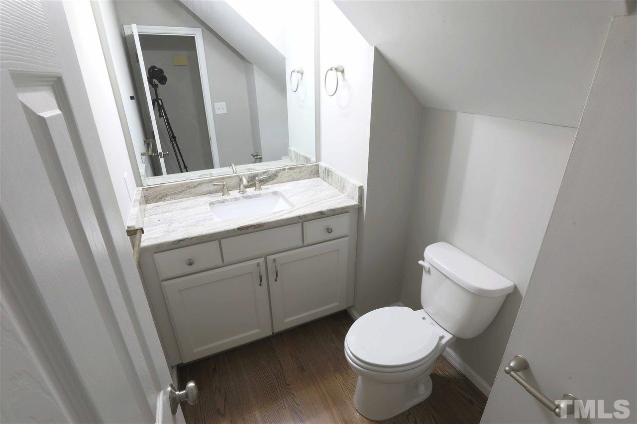 801 Nuttree Place Raleigh, NC 27606 - Photo 10 of 21