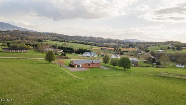 $519,900 | 4930 Highway 107 Cutoff, Greeneville, TN 37743