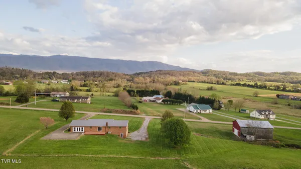 $519,900 | 4930 Highway 107 Cutoff, Greeneville, TN 37743