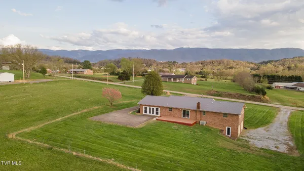 $519,900 | 4930 Highway 107 Cutoff, Greeneville, TN 37743