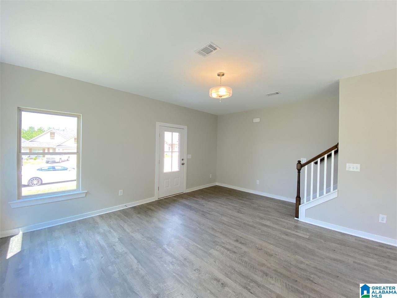 100 Ridgeview Circle Jemison, AL 35085 - Photo 7 of 40