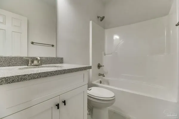 $225,000 | 1000 West Yonge Street, Pensacola, FL 32501