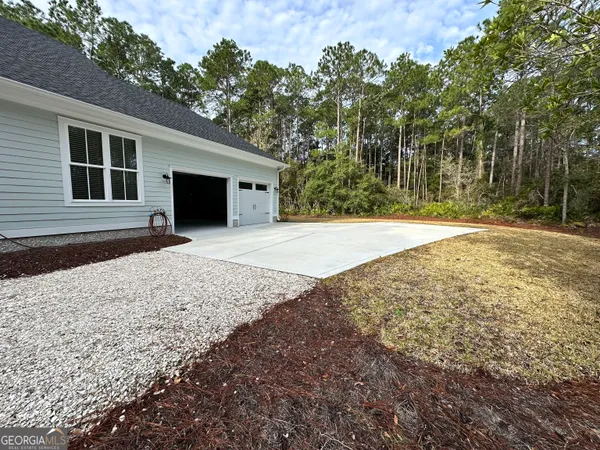 $2,300 | 112 Tacatacoru Court, St. Marys, GA 31558