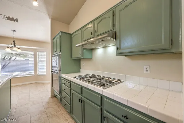 $2,495 | 657 Canyon Crest Drive, Las Vegas, NV 89123