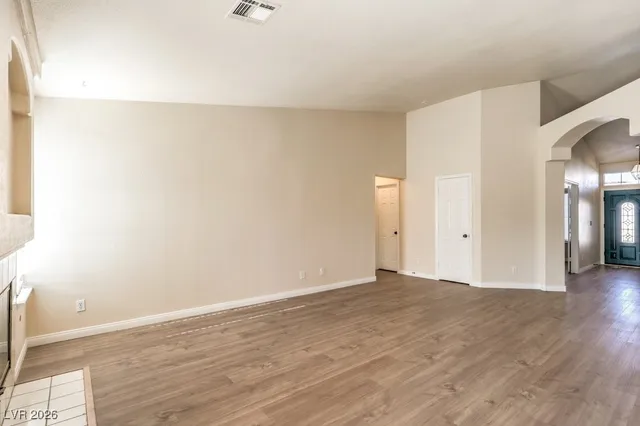 $2,495 | 657 Canyon Crest Drive, Las Vegas, NV 89123