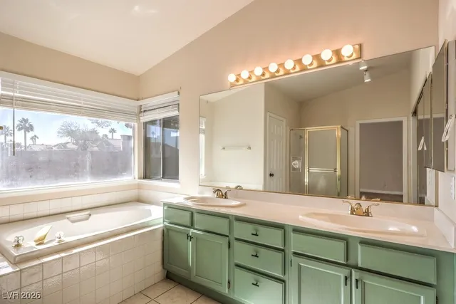 $2,495 | 657 Canyon Crest Drive, Las Vegas, NV 89123