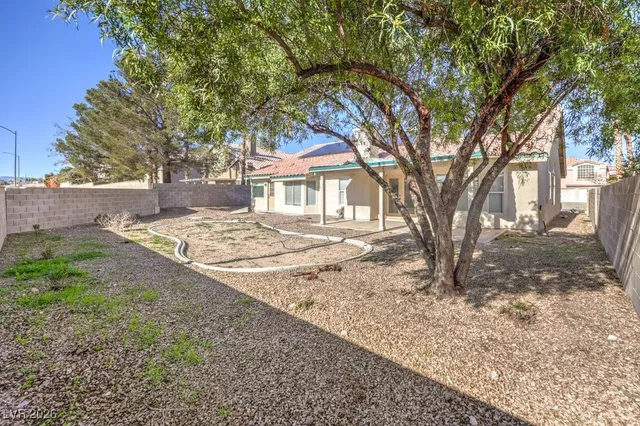 $2,495 | 657 Canyon Crest Drive, Las Vegas, NV 89123